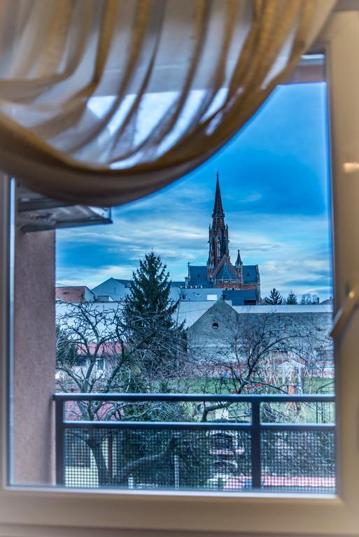 Apartment Flores Osijek Eksteriør billede